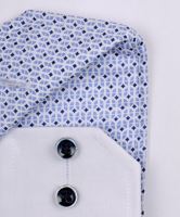 Koszula Eterna Modern Fit - biała z niebieską wewnętrzną stójką i mankietem - super długi rękaw