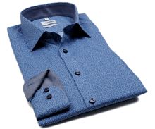 Koszula Olymp Level Five – średnio niebieska koszula w białe kropelki i wewnętrzną plisą - extra długi rękaw