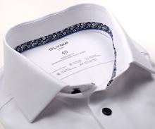 Koszula Olymp Modern Fit 24/SEVEN – biała z niebieskio-białą wewnętrzną stójką - extra długi rękaw