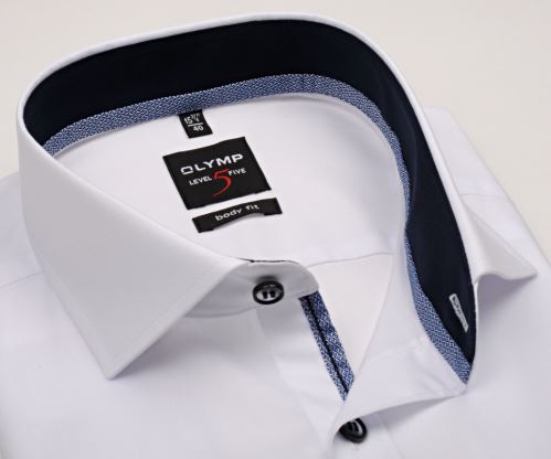 Koszula Olymp Level Five – biała z ciemnoniebieską wewnętrzną stójką i mankietem