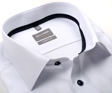 Koszula Olymp Luxor Comfort Fit – biała z wyszytym wzorem i wewnętrzną stójką - krótki rękaw