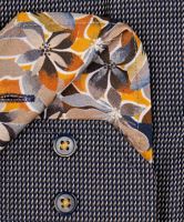 Koszula Venti Modern Fit – ciemnoniebieska w wyszyte beżowy prążki z wewnętrzną stójką w kwiaty