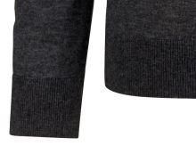 Sweter Olymp Level Five z wełny merino z domieszką jedwabiu - antracytowy - dekolt w serek