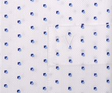 Koszula Marvelis Comfort Fit – biała z delikatną strukturą i niebieskimi kwadracikami - krótki rękaw