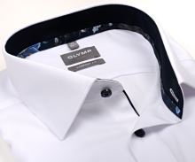 Koszula Olymp Comfort Fit – biała z delikatną strukturą i kwietną wewnętrzną stójką i mankietem
